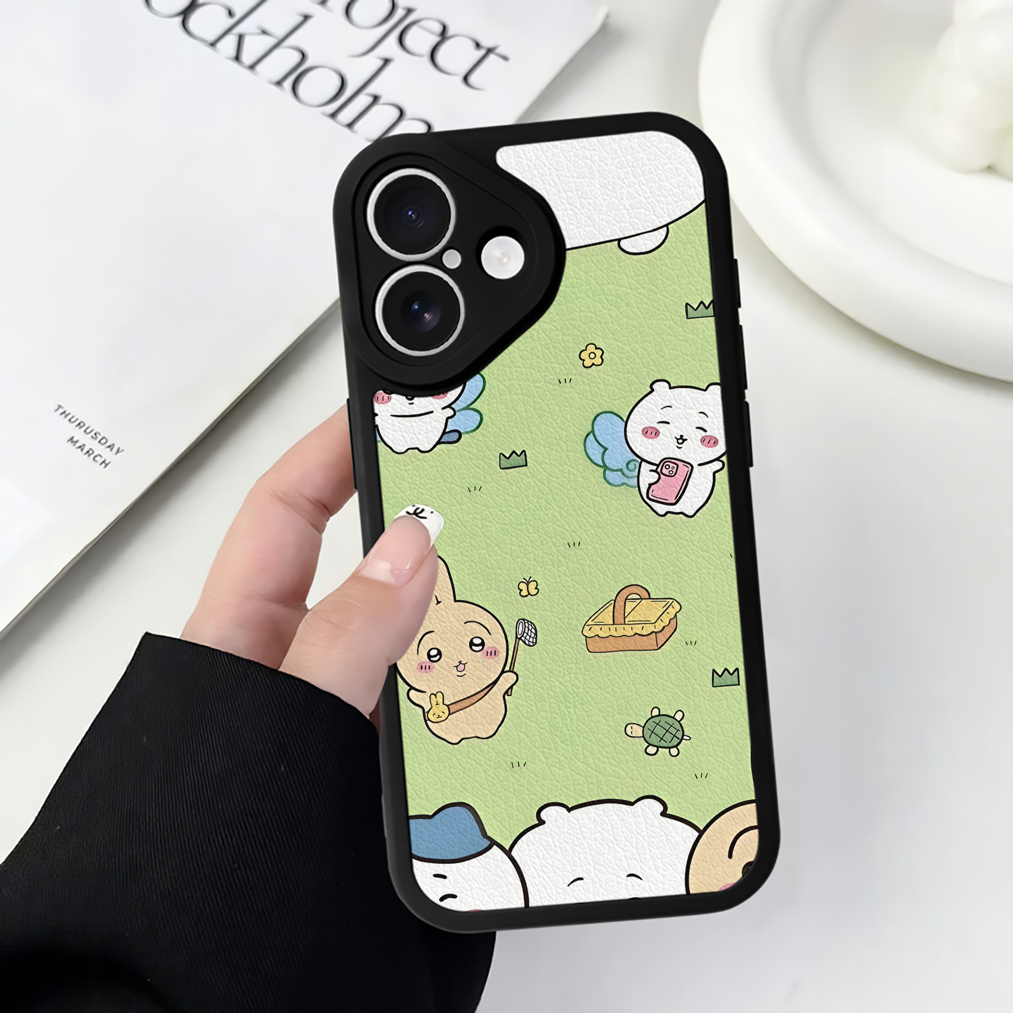 （画像用） ちいかわ Chii-kawa 【iPhone 16シリーズ対応】シリコンスマホケース（レザー調） 材質：シリコン